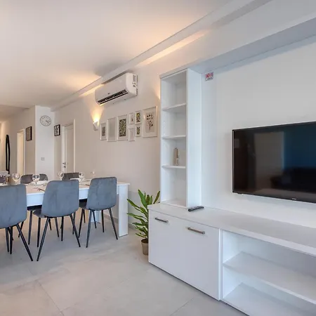Modern With Sea View Qawra Appartamento *